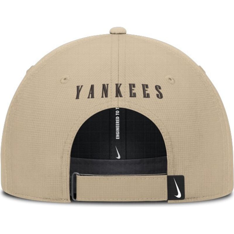 lippikset-kaareva-beige-saadettava-nauha-club-structured-uv-poly-ripstop-new-york-yankees-mlb-nike lippikset-kaareva-beige-saadettava-nauha-club-structured-uv-poly-ripstop-new-york-yankees-mlb-nike