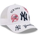 lippikset-kaareva-rekka-valkoinen-snapback-9forty-m-crown-a-frame-all-over-new-york-yankees-mlb-new-era