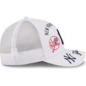 lippikset-kaareva-rekka-valkoinen-snapback-9forty-m-crown-a-frame-all-over-new-york-yankees-mlb-new-era