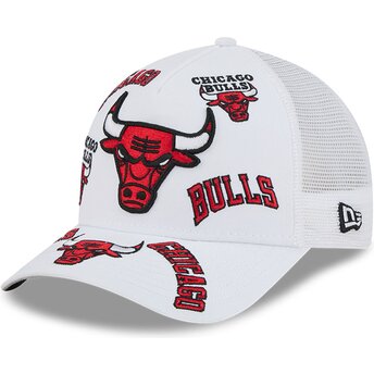 Lippikset kaareva rekka valkoinen snapback 9FORTY M-Crown A Frame All Over Chicago Bulls NBA New Era