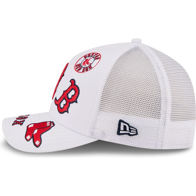 lippikset-kaareva-rekka-valkoinen-snapback-9forty-m-crown-a-frame-all-over-boston-red-sox-mlb-new-era lippikset-kaareva-rekka-valkoinen-snapback-9forty-m-crown-a-frame-all-over-boston-red-sox-mlb-new-era