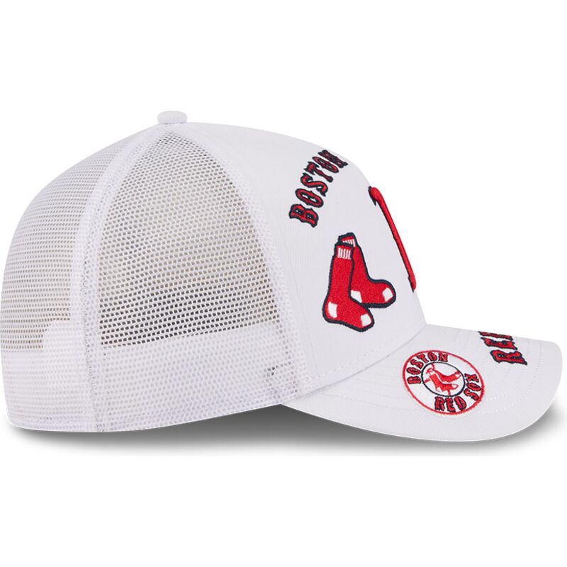 lippikset-kaareva-rekka-valkoinen-snapback-9forty-m-crown-a-frame-all-over-boston-red-sox-mlb-new-era lippikset-kaareva-rekka-valkoinen-snapback-9forty-m-crown-a-frame-all-over-boston-red-sox-mlb-new-era