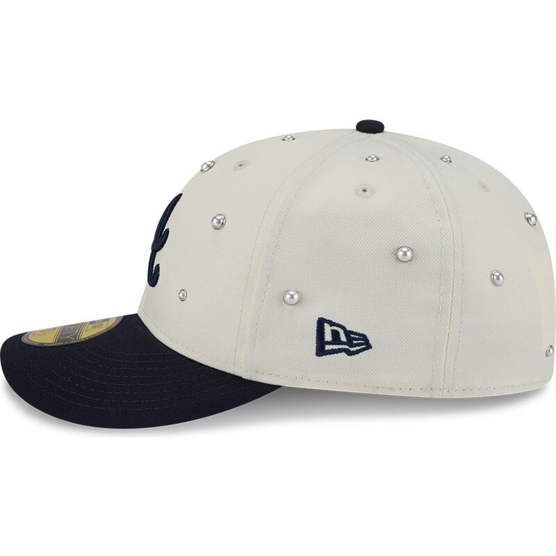 lippikset-kaareva-beige-istuva-59fifty-beads-na-lifestyle-f1-atlanta-braves-mlb-new-era