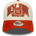 lippikset-kaareva-beige-snapback-e-frame-wordmark-suede-new-york-yankees-mlb-new-era