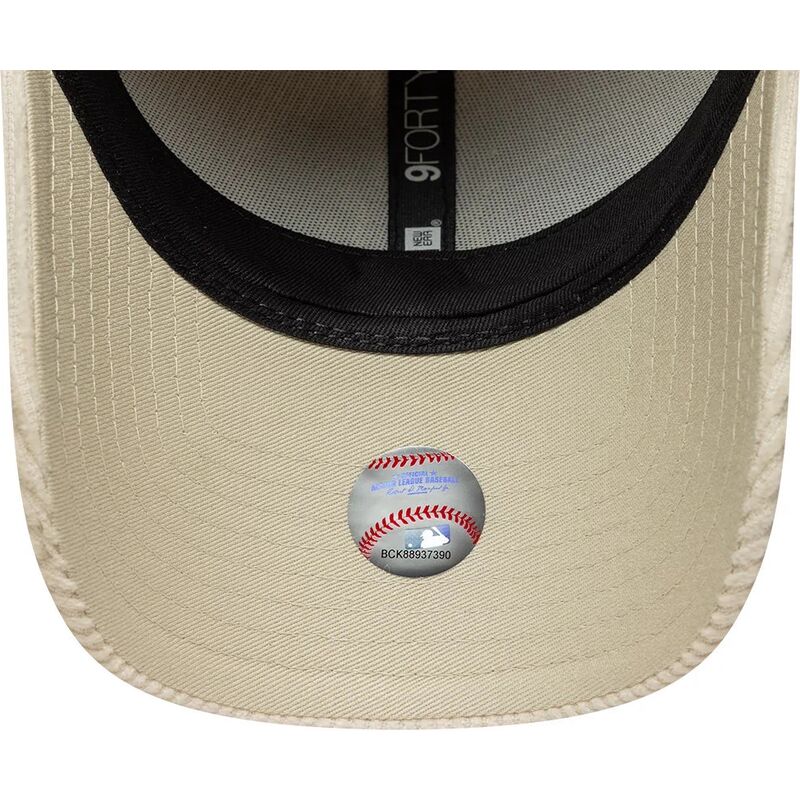 lippikset-kaareva-beige-saadettava-nauha-9forty-cord-new-york-yankees-mlb-new-era