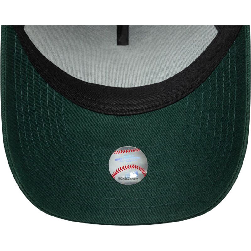 lippikset-kaareva-vihrea-snapback-e-frame-team-outline-new-york-yankees-mlb-new-era