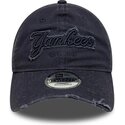 lippikset-kaareva-laivastonsininen-saadettava-nauha-9twenty-distress-wordmark-new-york-yankees-mlb-new-era