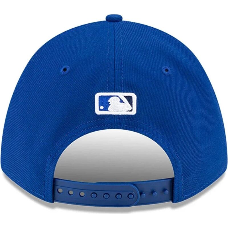 lippikset-kaareva-sininen-snapback-9forty-m-crown-player-replica-toronto-blue-jays-mlb-new-era