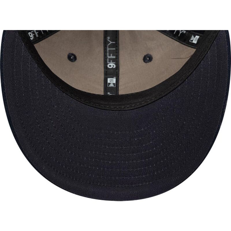 lippikset-kaareva-laivastonsininen-saadettava-nauha-9fifty-retro-crown-suede-new-era