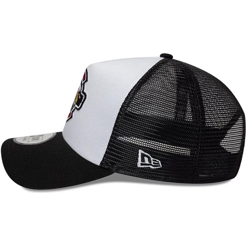 lippikset-kaareva-rekka-musta-snapback-a-frame-location-icon-pigs-eye-garage-new-era