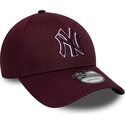 lippikset-kaareva-punainen-saadettava-nauha-9forty-team-outline-new-york-yankees-mlb-new-era