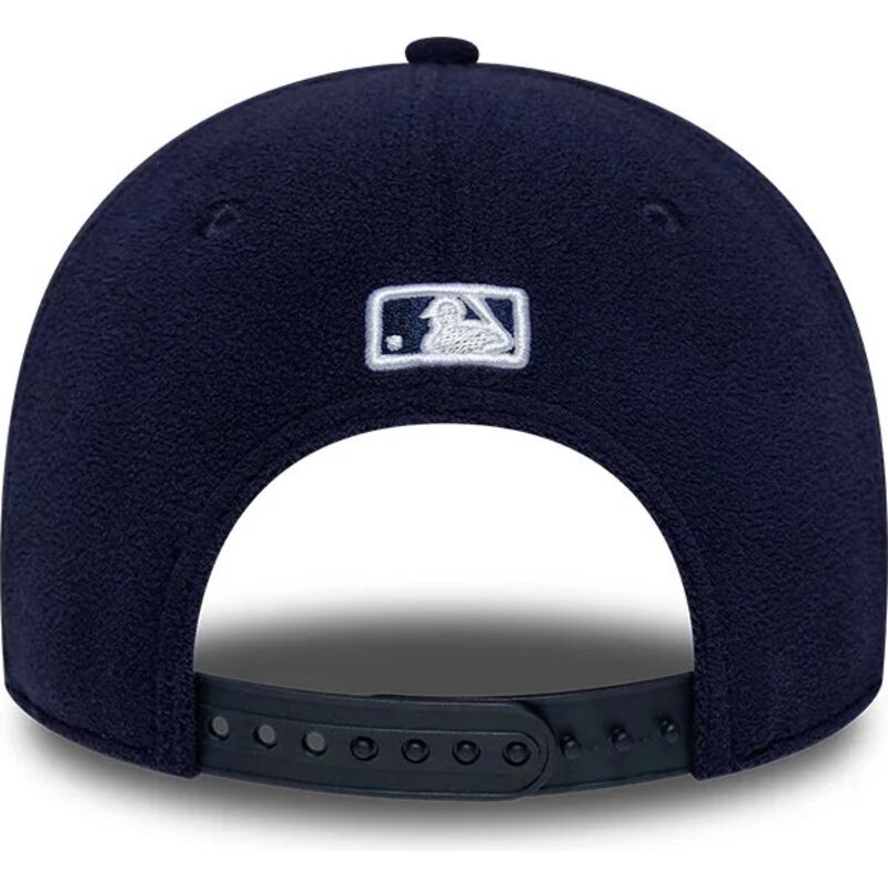 lippikset-kaareva-laivastonsininen-snapback-9forty-m-crown-fleece-new-york-yankees-mlb-new-era