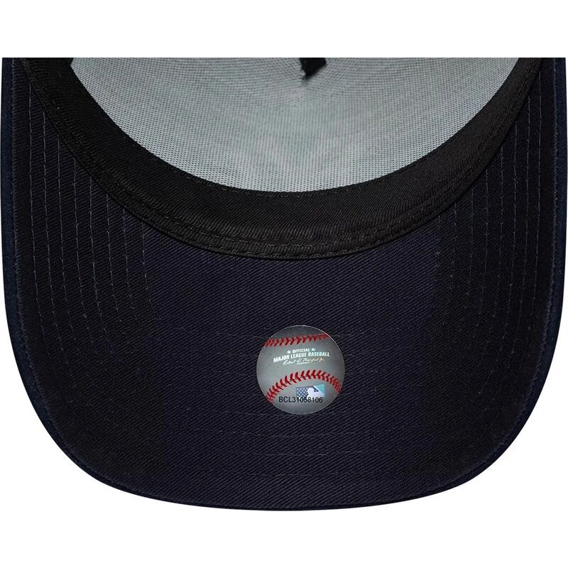 lippikset-kaareva-vihrea-snapback-9forty-e-frame-suede-visor-new-york-yankees-mlb-new-era