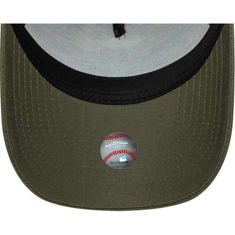 lippikset-kaareva-rekka-vihrea-snapback-a-frame-league-essential-new-york-yankees-mlb-new-era