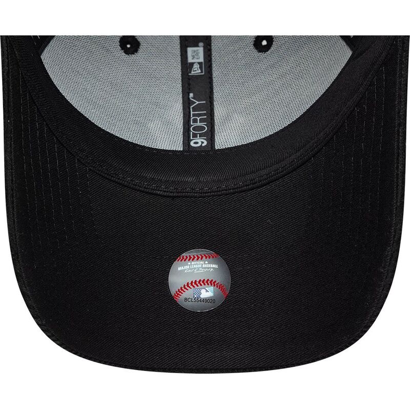 lippikset-kaareva-musta-snapback-9forty-entry-cord-new-york-yankees-mlb-new-era