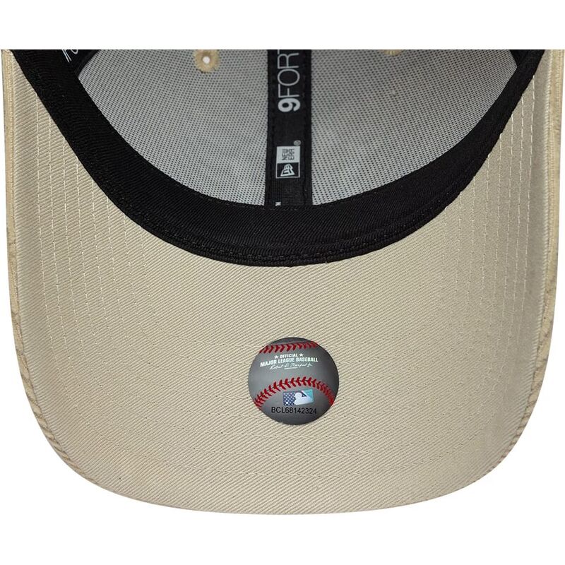 lippikset-kaareva-beige-snapback-9forty-entry-cord-new-york-yankees-mlb-new-era
