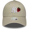 lippikset-kaareva-beige-saadettava-nauha-9forty-fruit-icon-strawberry-new-york-yankees-mlb-new-era