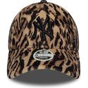 lippikset-kaareva-leopardi-saadettava-nauha-9forty-ocelot-print-new-york-yankees-mlb-new-era