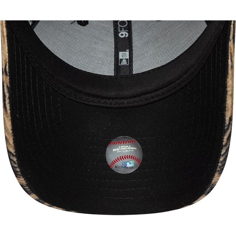 lippikset-kaareva-leopardi-saadettava-nauha-9forty-ocelot-print-new-york-yankees-mlb-new-era lippikset-kaareva-leopardi-saadettava-nauha-9forty-ocelot-print-new-york-yankees-mlb-new-era