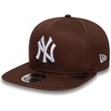 lippikset-littea-ruskea-snapback-9fifty-original-fit-league-essential-new-york-yankees-mlb-new-era