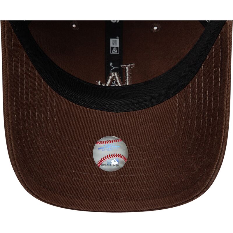 lippikset-kaareva-ruskea-saadettava-nauha-9twenty-washed-midi-los-angeles-dodgers-mlb-new-era lippikset-kaareva-ruskea-saadettava-nauha-9twenty-washed-midi-los-angeles-dodgers-mlb-new-era