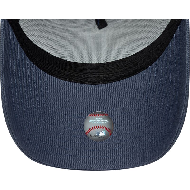 lippikset-kaareva-sininen-snapback-9forty-e-frame-league-essential-new-york-yankees-mlb-new-era
