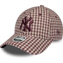 lippikset-kaareva-punainen-saadettava-nauha-9forty-m-crown-houndstooth-new-york-yankees-mlb-new-era
