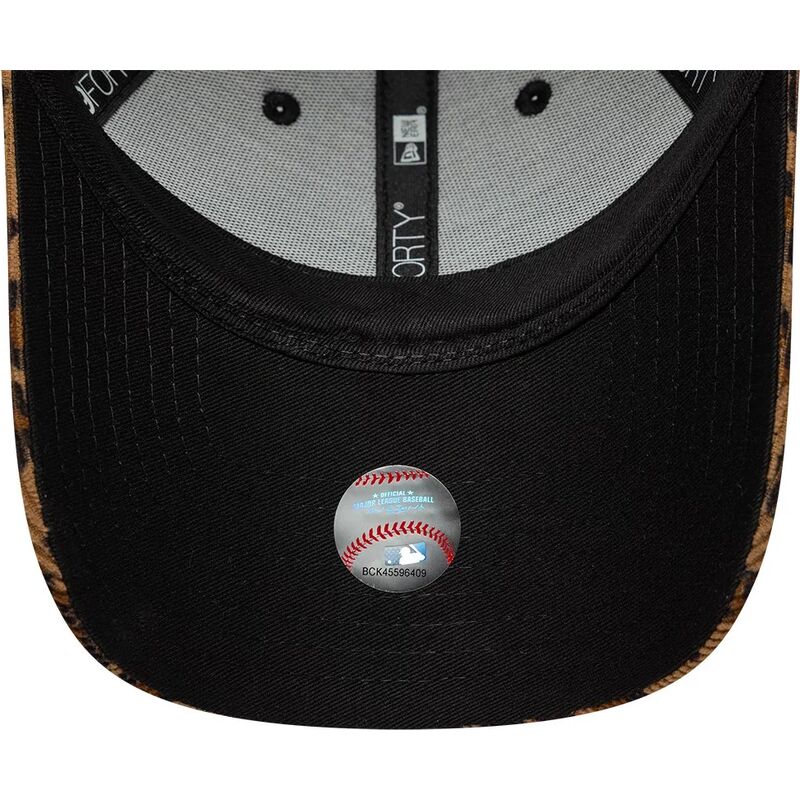 lippikset-kaareva-leopardi-saadettava-nauha-9forty-leopard-cord-new-york-yankees-mlb-new-era