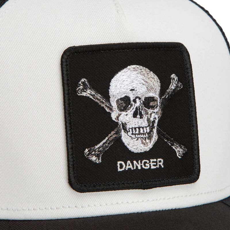lippikset-kaareva-rekka-musta-snapback-danger-skull-and-crossbones-original-recipe-the-farm-goorin-bros