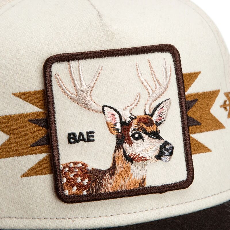 lippikset-kaareva-rekka-kerma-snapback-canyon-bae-trailblazer-the-farm-goorin-bros