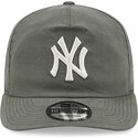 lippikset-kaareva-vihrea-snapback-19twenty-precurved-new-york-yankees-mlb-new-era