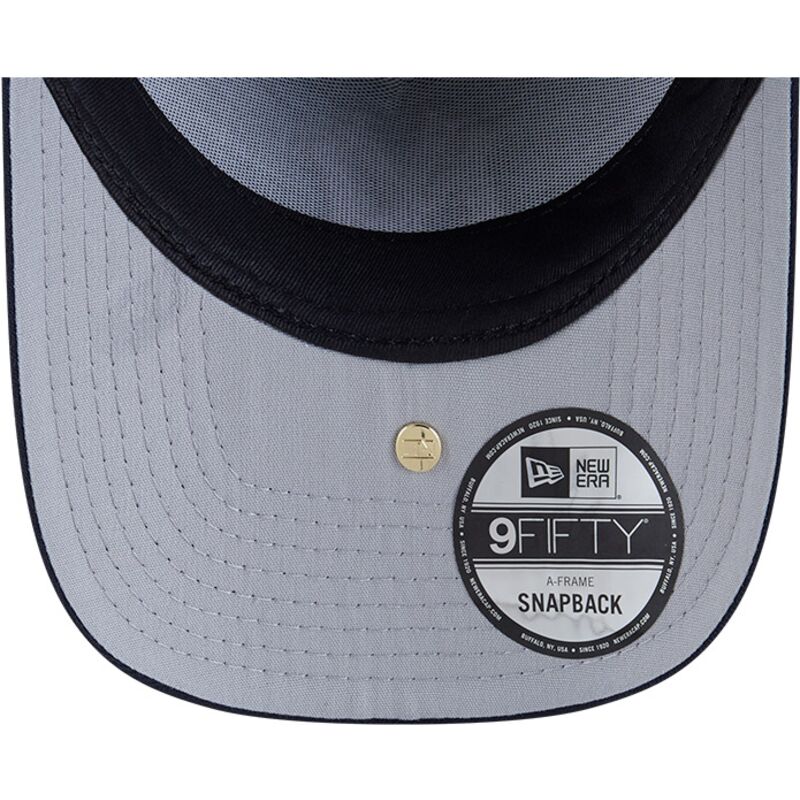 lippikset-kaareva-laivastonsininen-snapback-9fifty-a-frame-precurved-visor-pin-new-york-yankees-mlb-new-era