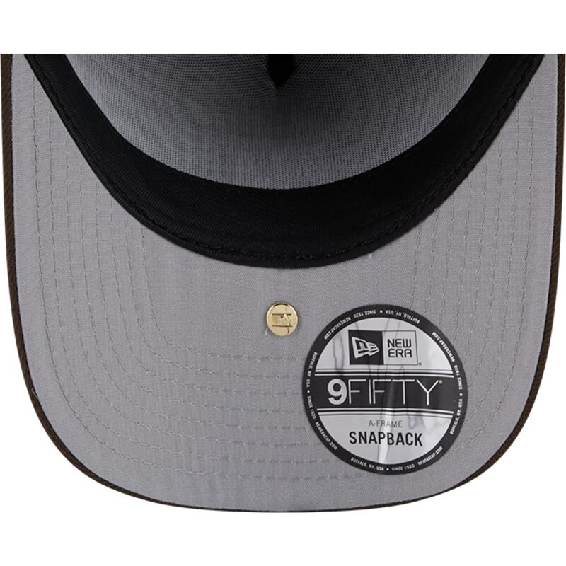 lippikset-kaareva-ruskea-snapback-9fifty-a-frame-precurved-visor-pin-new-york-yankees-mlb-new-era lippikset-kaareva-ruskea-snapback-9fifty-a-frame-precurved-visor-pin-new-york-yankees-mlb-new-era