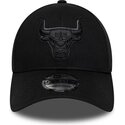 lippikset-kaareva-musta-saadettava-nauha-9forty-team-outline-chicago-bulls-nba-new-era