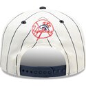 lippikset-kaareva-laivastonsininen-snapback-19twenty-pinstripe-new-york-yankees-mlb-new-era