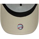 lippikset-kaareva-rekka-beige-snapback-a-frame-league-essential-new-york-yankees-mlb-new-era