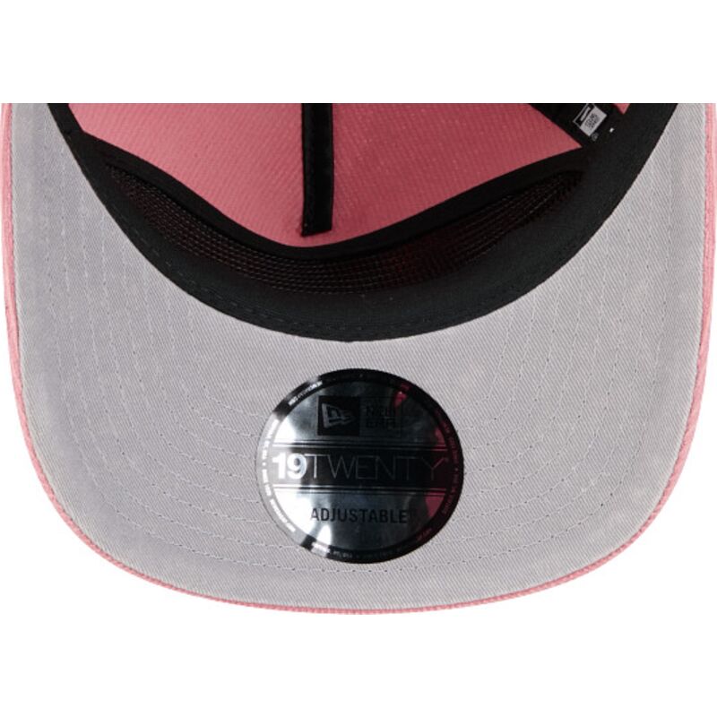 lippikset-kaareva-vaaleanpunainen-saadettava-nauha-19twenty-precurved-corduroy-pastel-new-york-yankees-mlb-new-era